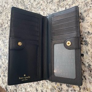 Kate Spade bifold wallet